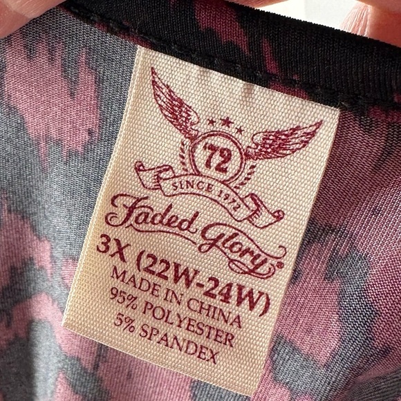 Faded Glory top size 3X 22-24W purple black Paisley asymmetrical hem career - Picture 9 of 12